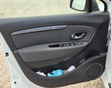 Белый Рено Гранд Сценик, объемом двигателя 1.5 л и пробегом 166 тыс. км за 267 $, фото 11 на Automoto.ua