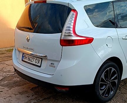 Белый Рено Гранд Сценик, объемом двигателя 1.6 л и пробегом 196 тыс. км за 10900 $, фото 7 на Automoto.ua