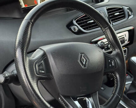 Белый Рено Гранд Сценик, объемом двигателя 2 л и пробегом 274 тыс. км за 11550 $, фото 10 на Automoto.ua