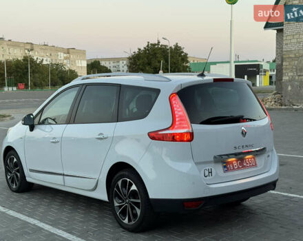 Белый Рено Гранд Сценик, объемом двигателя 2 л и пробегом 274 тыс. км за 11550 $, фото 2 на Automoto.ua