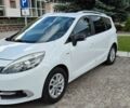 Белый Рено Гранд Сценик, объемом двигателя 1.5 л и пробегом 166 тыс. км за 267 $, фото 7 на Automoto.ua