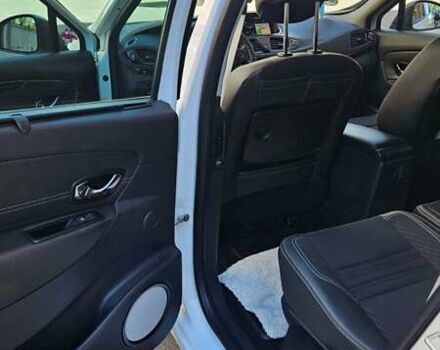 Білий Рено Гранд Сценік, об'ємом двигуна 1.5 л та пробігом 149 тис. км за 13199 $, фото 11 на Automoto.ua