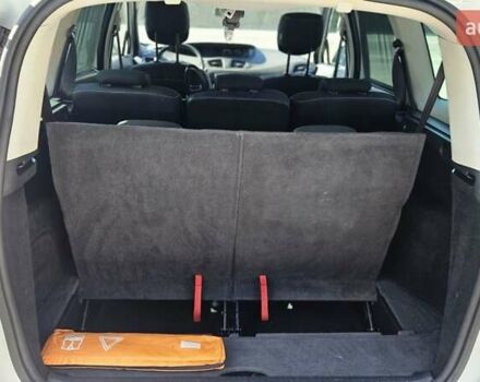 Білий Рено Гранд Сценік, об'ємом двигуна 1.5 л та пробігом 211 тис. км за 9950 $, фото 30 на Automoto.ua