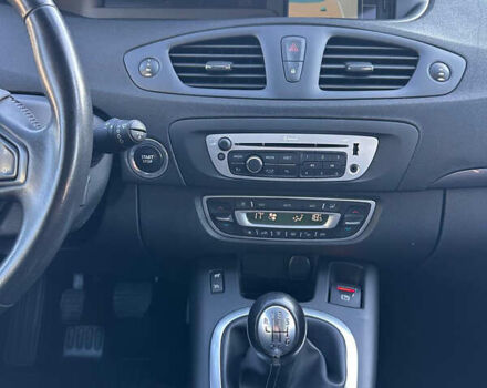 Белый Рено Гранд Сценик, объемом двигателя 1.5 л и пробегом 199 тыс. км за 11300 $, фото 39 на Automoto.ua