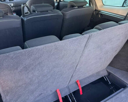 Белый Рено Гранд Сценик, объемом двигателя 1.5 л и пробегом 199 тыс. км за 11300 $, фото 64 на Automoto.ua