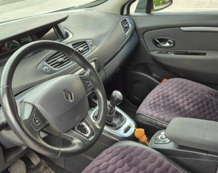 Белый Рено Гранд Сценик, объемом двигателя 1.5 л и пробегом 166 тыс. км за 267 $, фото 12 на Automoto.ua