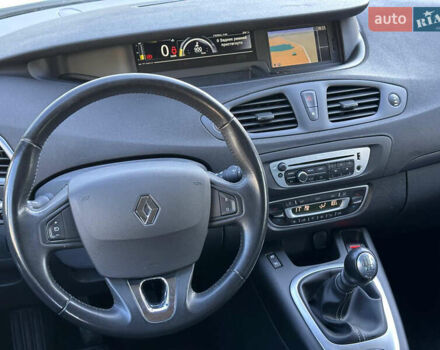 Белый Рено Гранд Сценик, объемом двигателя 1.5 л и пробегом 199 тыс. км за 11300 $, фото 32 на Automoto.ua
