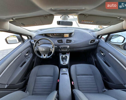 Белый Рено Гранд Сценик, объемом двигателя 1.5 л и пробегом 199 тыс. км за 11300 $, фото 42 на Automoto.ua