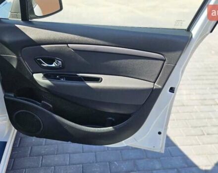 Білий Рено Гранд Сценік, об'ємом двигуна 1.5 л та пробігом 211 тис. км за 9950 $, фото 23 на Automoto.ua