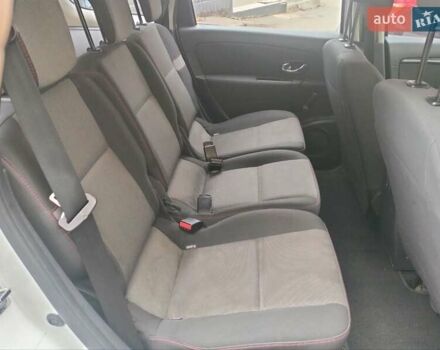 Белый Рено Гранд Сценик, объемом двигателя 1.46 л и пробегом 190 тыс. км за 9700 $, фото 4 на Automoto.ua