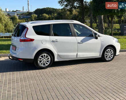 Белый Рено Гранд Сценик, объемом двигателя 1.5 л и пробегом 199 тыс. км за 11300 $, фото 14 на Automoto.ua