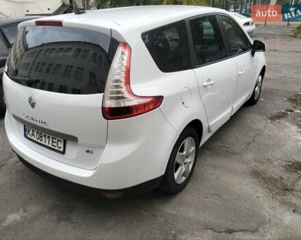 Белый Рено Гранд Сценик, объемом двигателя 1.46 л и пробегом 190 тыс. км за 9700 $, фото 10 на Automoto.ua