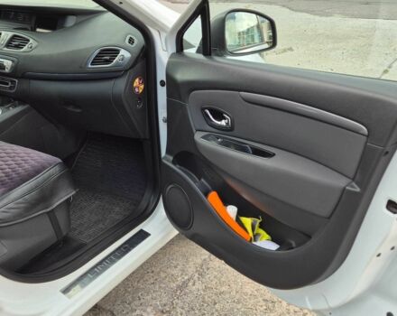 Белый Рено Гранд Сценик, объемом двигателя 1.5 л и пробегом 166 тыс. км за 267 $, фото 22 на Automoto.ua