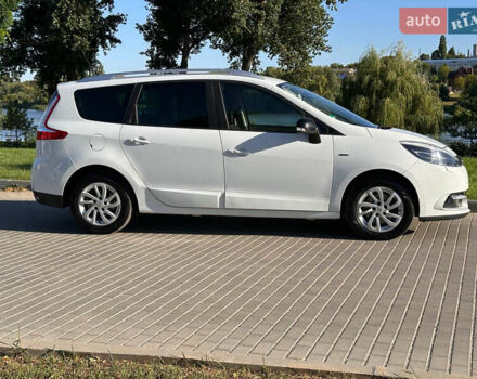 Белый Рено Гранд Сценик, объемом двигателя 1.5 л и пробегом 199 тыс. км за 11300 $, фото 12 на Automoto.ua