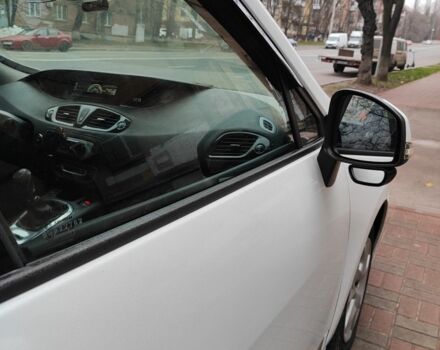 Білий Рено Гранд Сценік, об'ємом двигуна 1.6 л та пробігом 270 тис. км за 9200 $, фото 13 на Automoto.ua