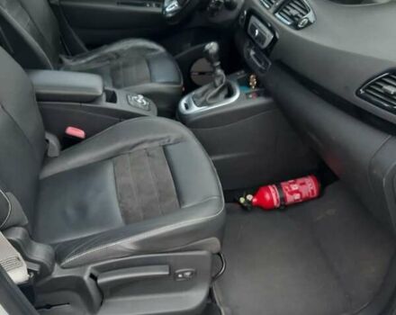 Белый Рено Гранд Сценик, объемом двигателя 1.5 л и пробегом 260 тыс. км за 11500 $, фото 11 на Automoto.ua