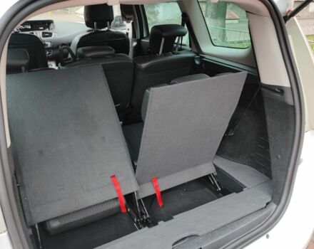 Білий Рено Гранд Сценік, об'ємом двигуна 1.6 л та пробігом 270 тис. км за 9200 $, фото 21 на Automoto.ua