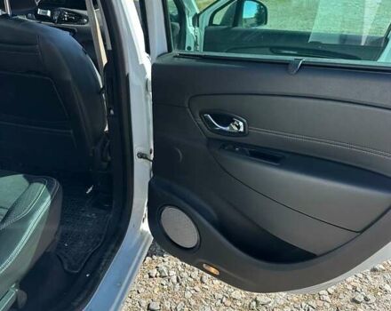 Белый Рено Гранд Сценик, объемом двигателя 1.5 л и пробегом 215 тыс. км за 10899 $, фото 12 на Automoto.ua