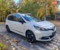 Білий Рено Гранд Сценік, об'ємом двигуна 1.6 л та пробігом 178 тис. км за 11200 $, фото 4 на Automoto.ua