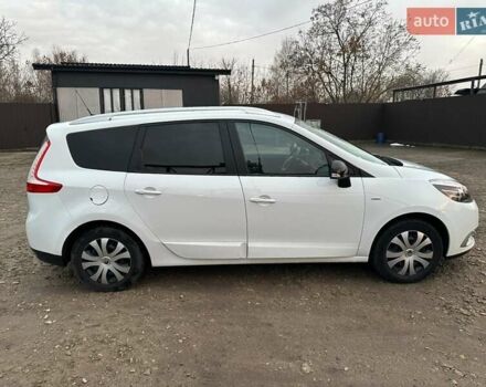 Белый Рено Гранд Сценик, объемом двигателя 1.5 л и пробегом 230 тыс. км за 11900 $, фото 4 на Automoto.ua