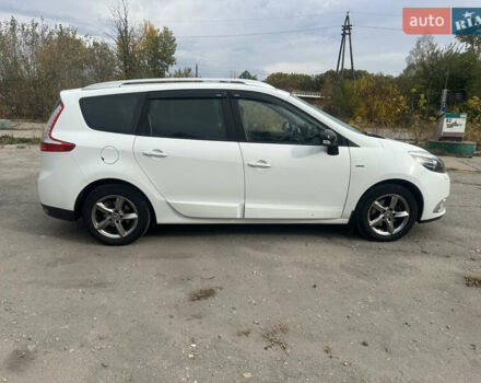 Белый Рено Гранд Сценик, объемом двигателя 1.6 л и пробегом 280 тыс. км за 10500 $, фото 8 на Automoto.ua