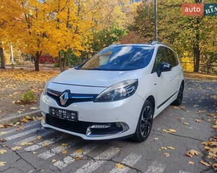 Білий Рено Гранд Сценік, об'ємом двигуна 1.6 л та пробігом 178 тис. км за 11200 $, фото 1 на Automoto.ua