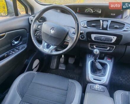 Білий Рено Гранд Сценік, об'ємом двигуна 1.6 л та пробігом 178 тис. км за 11200 $, фото 12 на Automoto.ua