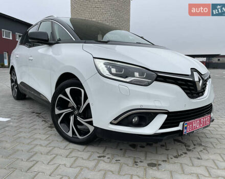 Белый Рено Гранд Сценик, объемом двигателя 1.6 л и пробегом 216 тыс. км за 16000 $, фото 5 на Automoto.ua