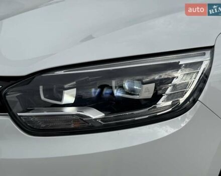 Белый Рено Гранд Сценик, объемом двигателя 1.6 л и пробегом 232 тыс. км за 14300 $, фото 28 на Automoto.ua