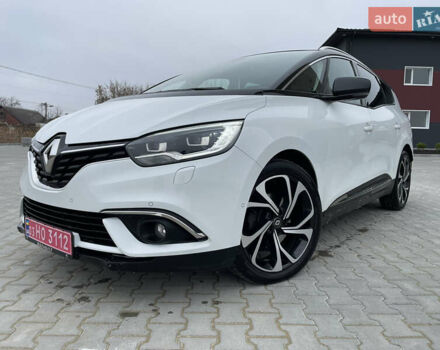 Белый Рено Гранд Сценик, объемом двигателя 1.6 л и пробегом 216 тыс. км за 16000 $, фото 2 на Automoto.ua