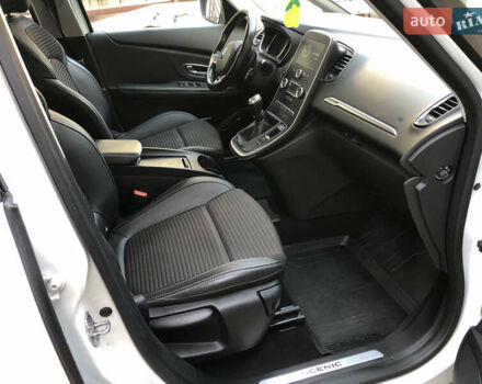 Білий Рено Гранд Сценік, об'ємом двигуна 1.6 л та пробігом 238 тис. км за 12700 $, фото 56 на Automoto.ua