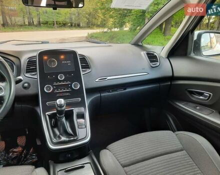 Белый Рено Гранд Сценик, объемом двигателя 1.5 л и пробегом 211 тыс. км за 14800 $, фото 72 на Automoto.ua