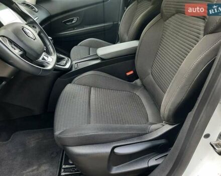 Белый Рено Гранд Сценик, объемом двигателя 1.5 л и пробегом 211 тыс. км за 14800 $, фото 45 на Automoto.ua