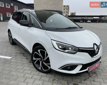 Белый Рено Гранд Сценик, объемом двигателя 1.6 л и пробегом 216 тыс. км за 16000 $, фото 4 на Automoto.ua