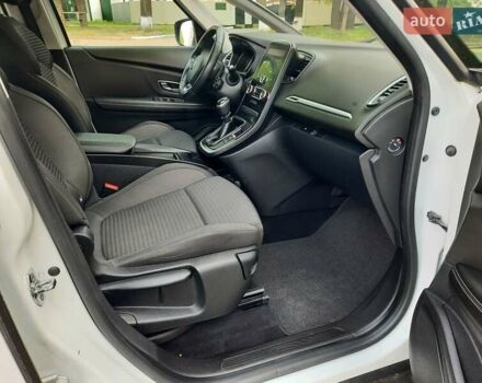 Белый Рено Гранд Сценик, объемом двигателя 1.5 л и пробегом 211 тыс. км за 14800 $, фото 115 на Automoto.ua