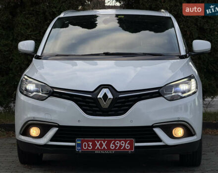 Белый Рено Гранд Сценик, объемом двигателя 1.6 л и пробегом 218 тыс. км за 15300 $, фото 2 на Automoto.ua