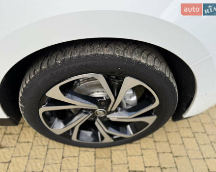 Белый Рено Гранд Сценик, объемом двигателя 1.6 л и пробегом 184 тыс. км за 15700 $, фото 32 на Automoto.ua