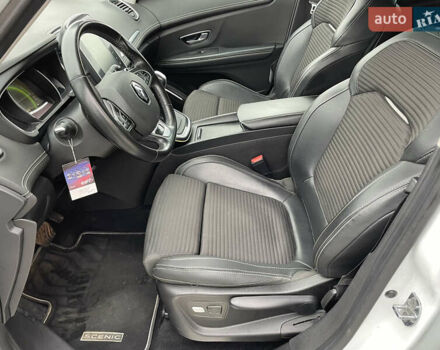 Белый Рено Гранд Сценик, объемом двигателя 1.6 л и пробегом 216 тыс. км за 16000 $, фото 21 на Automoto.ua