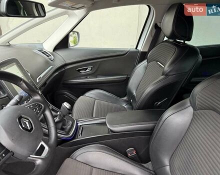 Белый Рено Гранд Сценик, объемом двигателя 1.6 л и пробегом 232 тыс. км за 14300 $, фото 50 на Automoto.ua