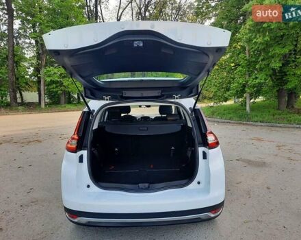 Белый Рено Гранд Сценик, объемом двигателя 1.5 л и пробегом 211 тыс. км за 14800 $, фото 98 на Automoto.ua