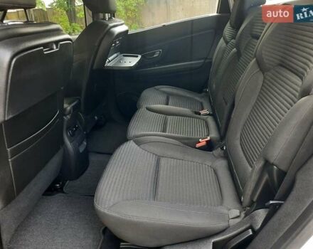 Белый Рено Гранд Сценик, объемом двигателя 1.5 л и пробегом 211 тыс. км за 14800 $, фото 82 на Automoto.ua