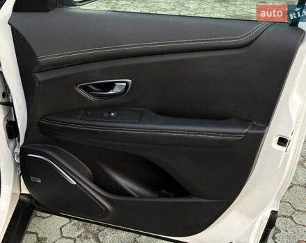 Белый Рено Гранд Сценик, объемом двигателя 1.6 л и пробегом 218 тыс. км за 15300 $, фото 44 на Automoto.ua