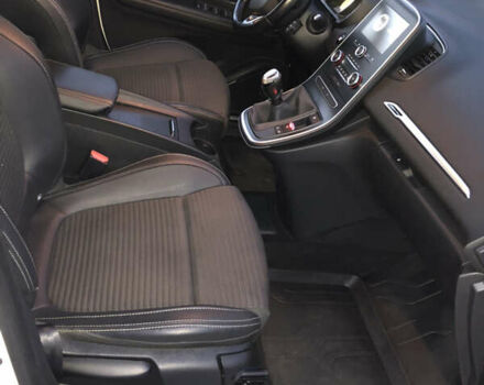 Білий Рено Гранд Сценік, об'ємом двигуна 1.6 л та пробігом 238 тис. км за 12700 $, фото 48 на Automoto.ua