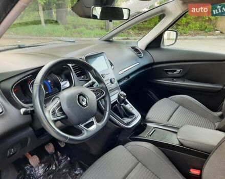 Белый Рено Гранд Сценик, объемом двигателя 1.5 л и пробегом 211 тыс. км за 14800 $, фото 70 на Automoto.ua