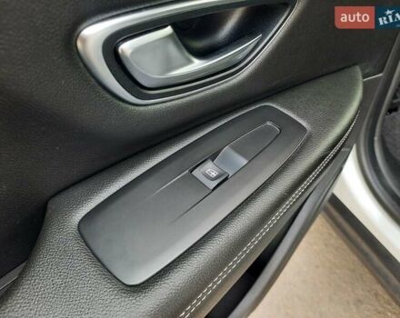 Белый Рено Гранд Сценик, объемом двигателя 1.5 л и пробегом 211 тыс. км за 14800 $, фото 80 на Automoto.ua