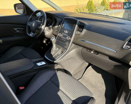 Белый Рено Гранд Сценик, объемом двигателя 1.5 л и пробегом 171 тыс. км за 15200 $, фото 21 на Automoto.ua