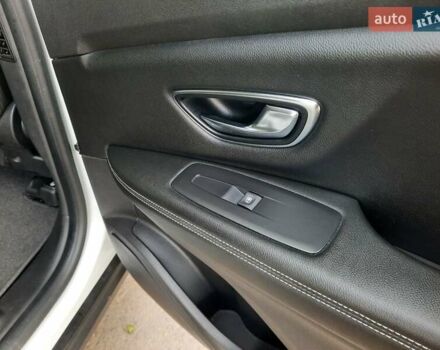 Белый Рено Гранд Сценик, объемом двигателя 1.5 л и пробегом 211 тыс. км за 14800 $, фото 106 на Automoto.ua