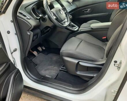 Белый Рено Гранд Сценик, объемом двигателя 1.5 л и пробегом 211 тыс. км за 14800 $, фото 43 на Automoto.ua