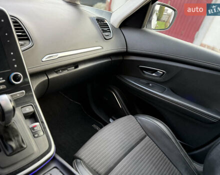 Белый Рено Гранд Сценик, объемом двигателя 1.6 л и пробегом 184 тыс. км за 15700 $, фото 26 на Automoto.ua