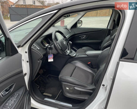 Белый Рено Гранд Сценик, объемом двигателя 1.6 л и пробегом 216 тыс. км за 16000 $, фото 18 на Automoto.ua